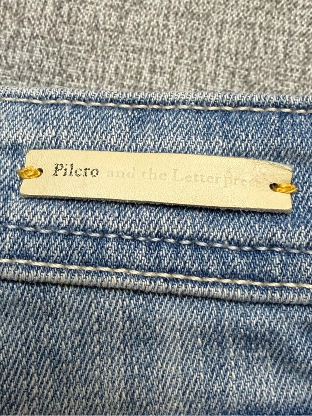 Anthropologie Pilcro & the Letterpress Distressed Denim Shorts Size 24 - Picture 10 of 12